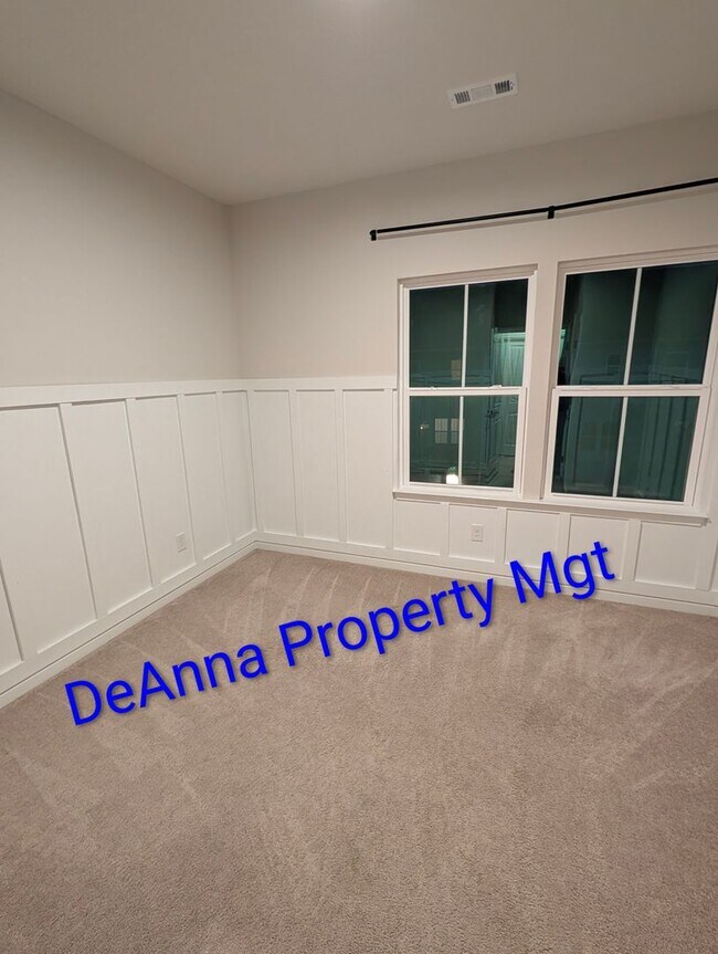 Building Photo - Luxury -3 bedroom Townhome. Avon, Oh.