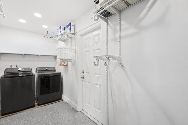 Building Photo - 1672 SW Angelico Ln