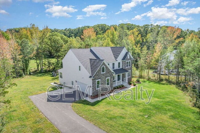 Building Photo - 7806 Shawmont Rd
