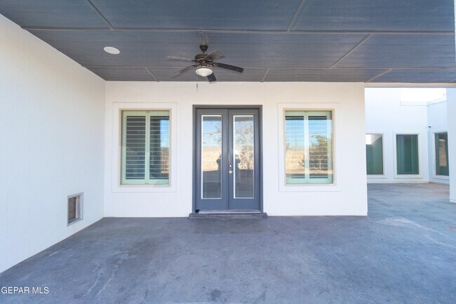 Building Photo - 864 Lemington St