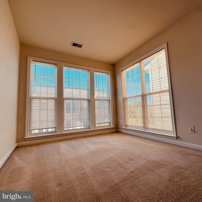 Building Photo - 8936 Singleleaf Cir