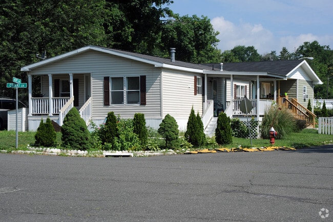 Building Photo - Spring Valley Village