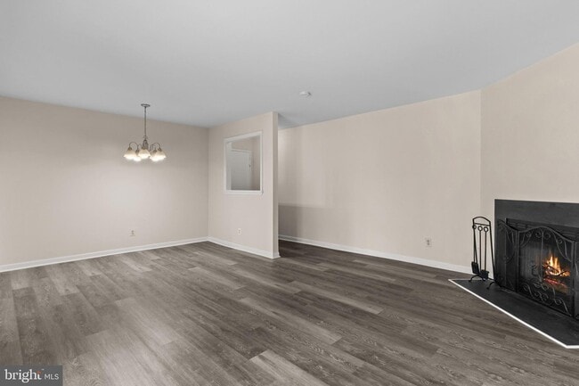 Building Photo - 5478 Cedar Ln