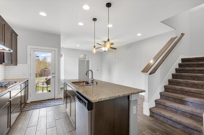 Building Photo - 6009 Baythorne Dr