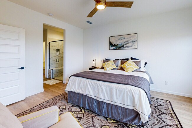 Building Photo - 18328 E Spring Valley Ct