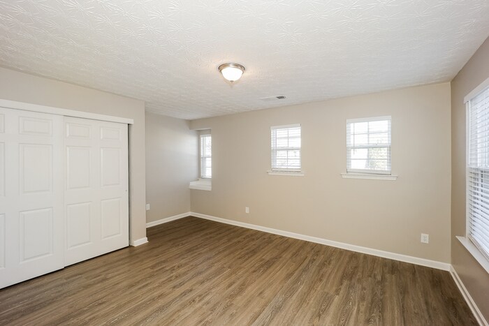 Building Photo - 5601 Sable Way