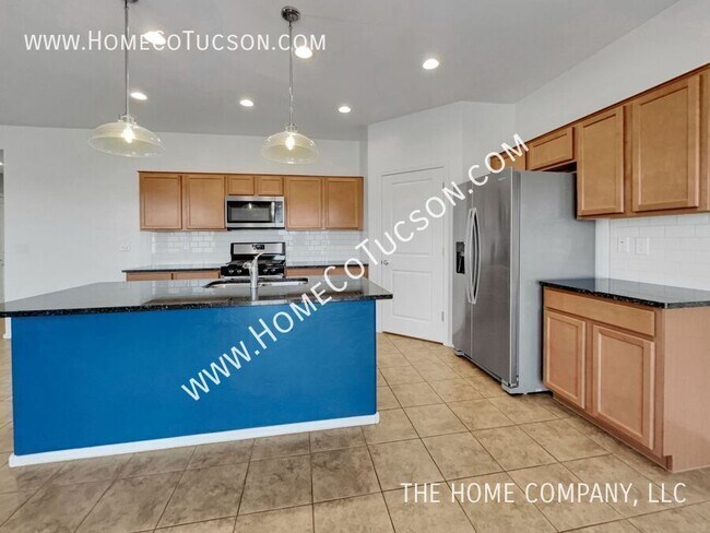Building Photo - 7538 S Circulo Rio Blanco