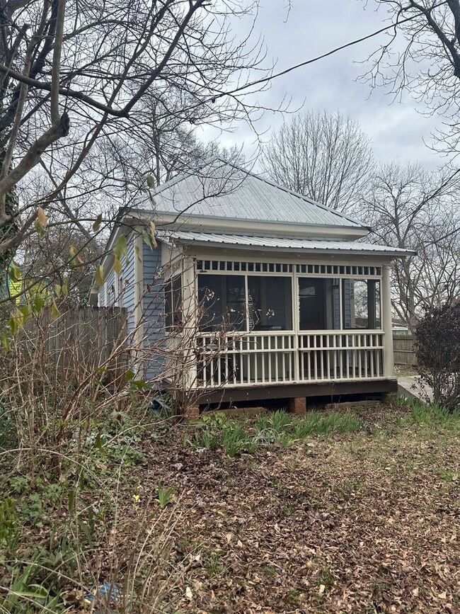 Building Photo - Shotgun Home in the Boulevard Neighborhood - Move in date June 1st, 2026