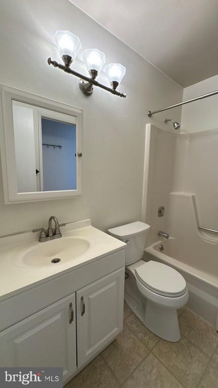 Building Photo - 11235 Snowflake Ct