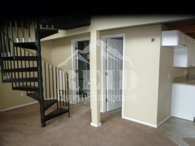 Building Photo - Charming 2-Bedroom Belfair Home