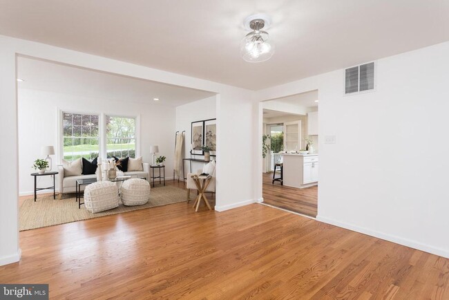 Building Photo - 16742 Ridge Rd