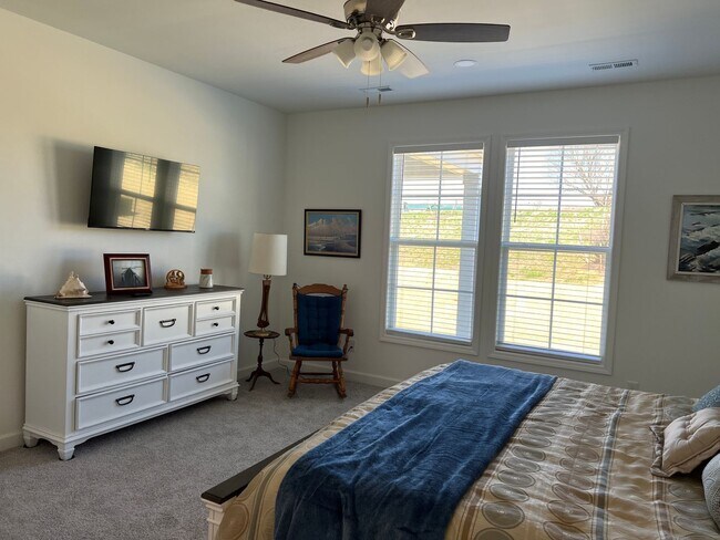 Building Photo - Beautiful Home in the Westhill Community -...