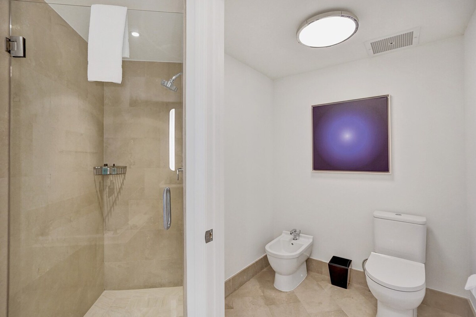 Building Photo - 4343 Collins Ave