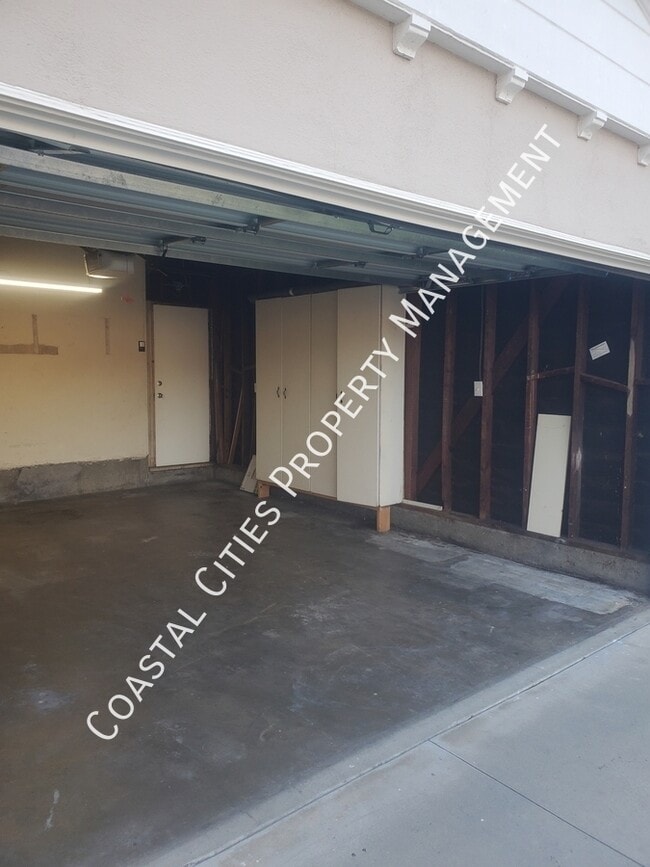 Building Photo - 4408 Ostrom Ave