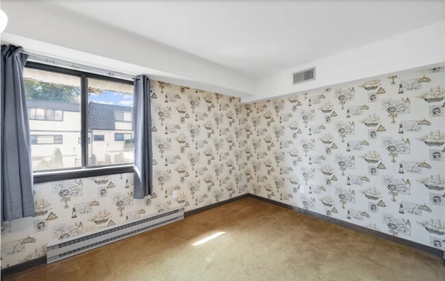 Building Photo - 21 Pebblestone Cir