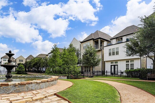 Building Photo - 10912 Wrenwood Park
