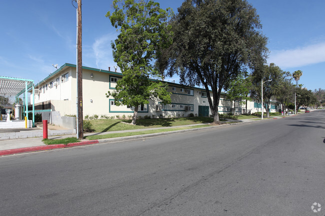 Primary Photo - Driftwood Apartments
