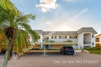 Building Photo - 4813 Independence Dr