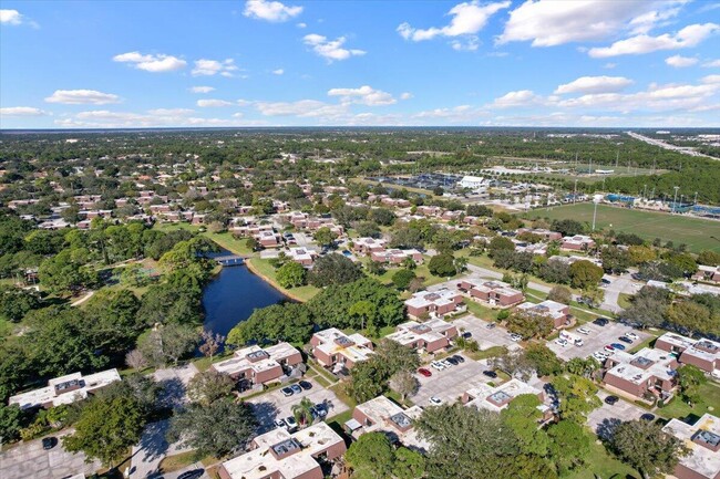 Building Photo - 709 7th Ln