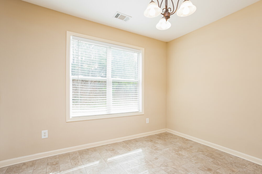 Building Photo - 233 Logan Creek Ln