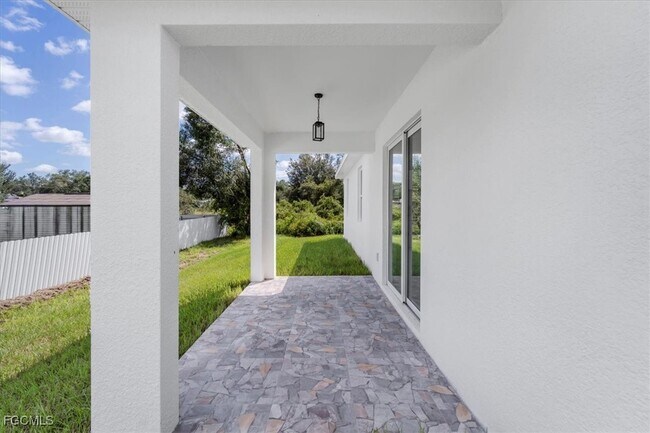 Building Photo - 1508 Hibiscus Ave