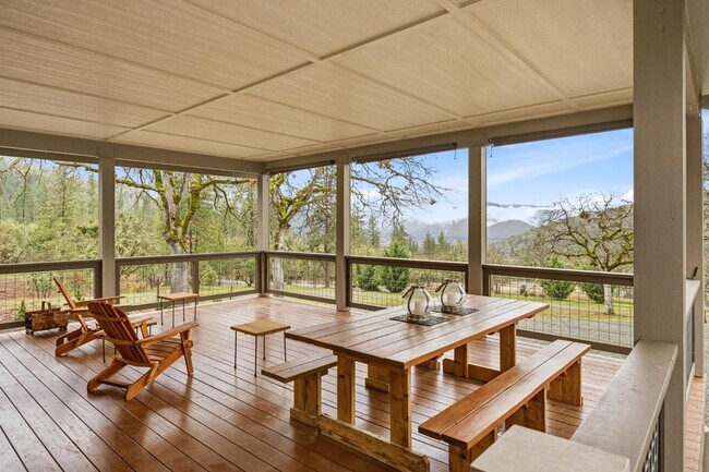 Building Photo - 860 Humbug Creek Rd