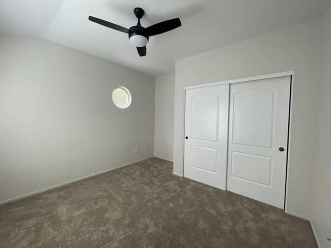 Building Photo - Gorgeous Single Story Home in The Coveted Valencia Summit Community!