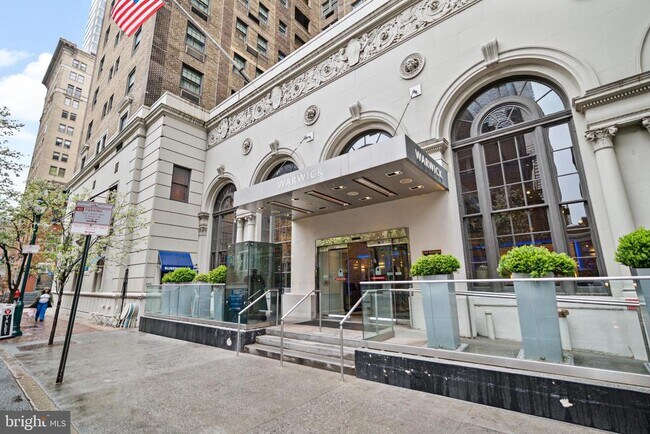 Building Photo - 1701 Locust St