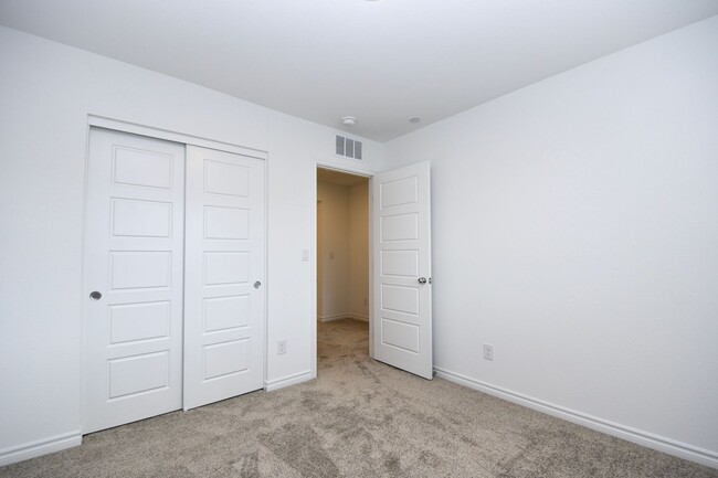 Building Photo - Brand New Build 3-Bedroom Townhome in Nort...