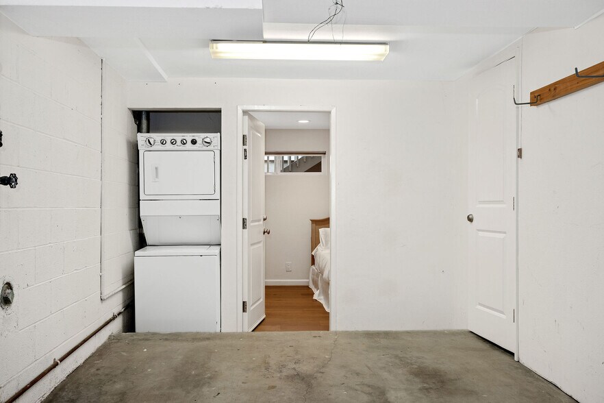 Building Photo - 49 15th St