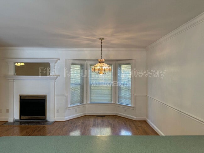 Building Photo - 73 Birdie Ln