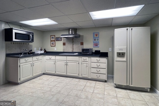 Building Photo - 3550 River Trace Dr