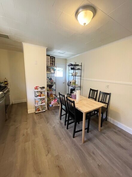 Eat in Kitchen area - 44 Chetwynd Rd