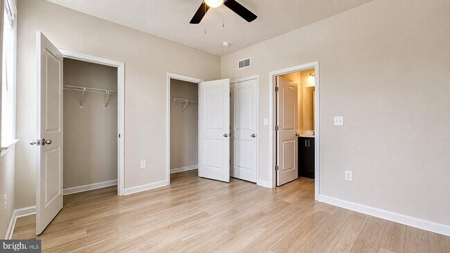Building Photo - 4809 Vista Green Ln