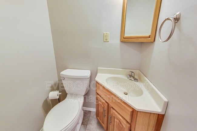 Building Photo - 205 Mooreland Dr