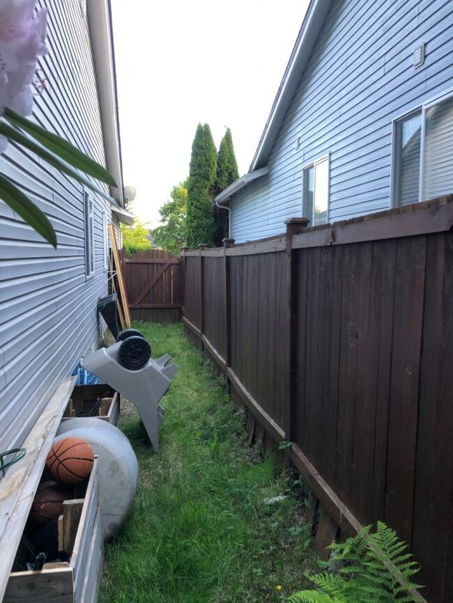 Building Photo - 3 bedroom in Lake Stevens WA 98258