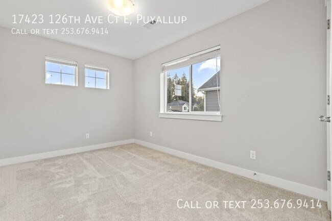 Building Photo - 17423 126th Ave Ct E
