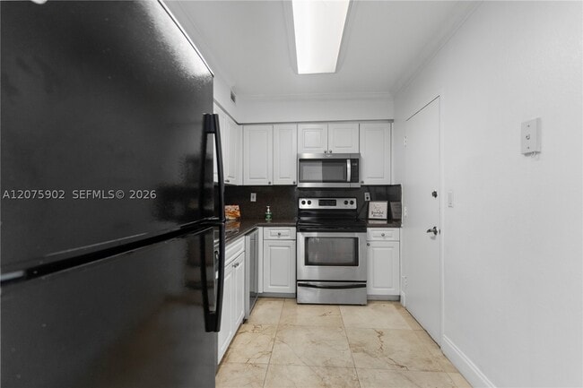 Building Photo - 2501 S Ocean Dr