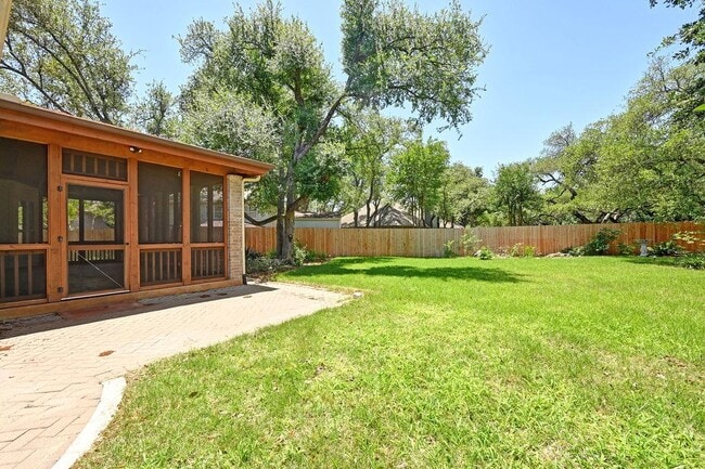 Building Photo - 11305 Nutwood Cove