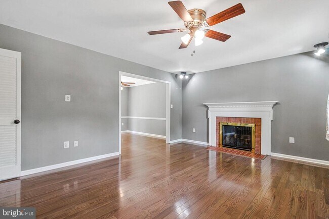 Building Photo - 7915 Journey Ln