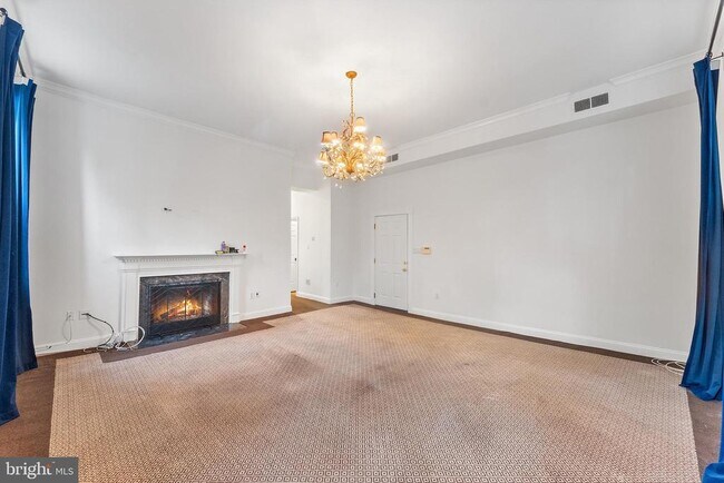 Building Photo - 3267 N St NW