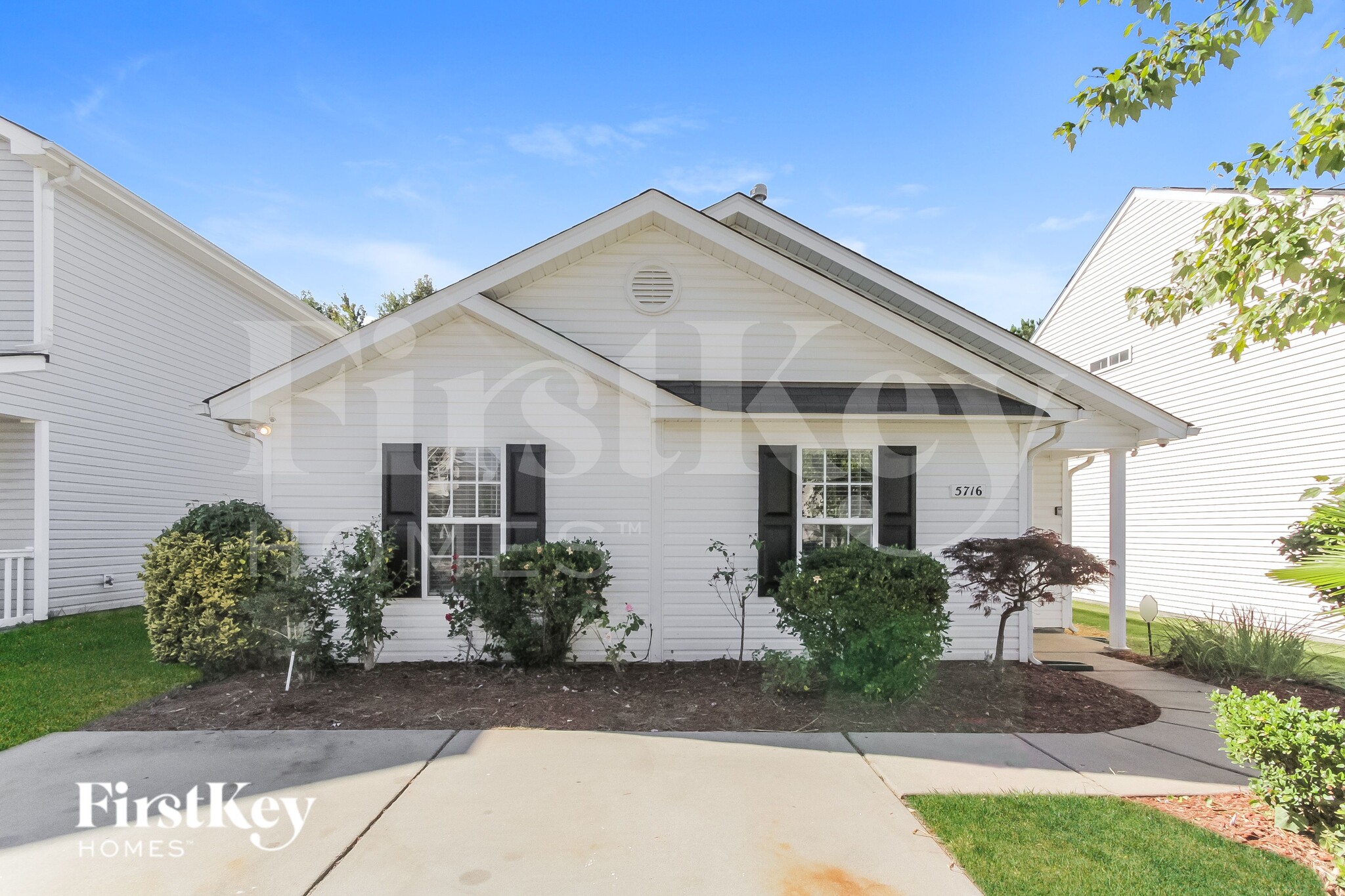 Building Photo - 5716 Henderson Oaks Dr