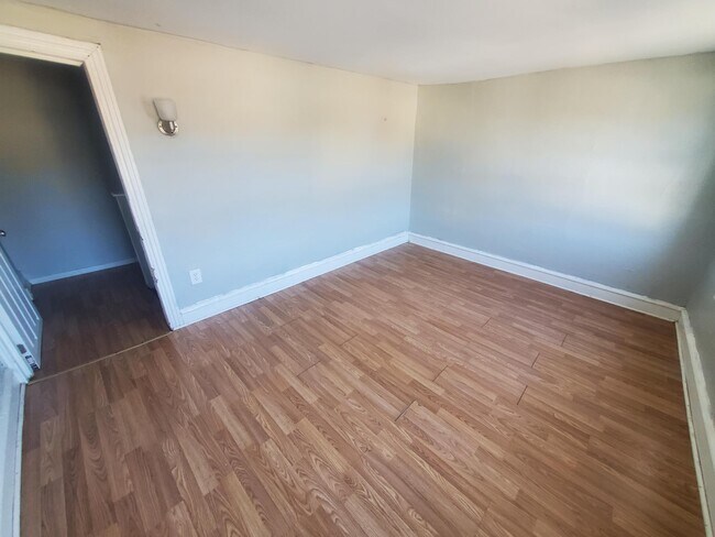 Building Photo - 1736 Fairview St