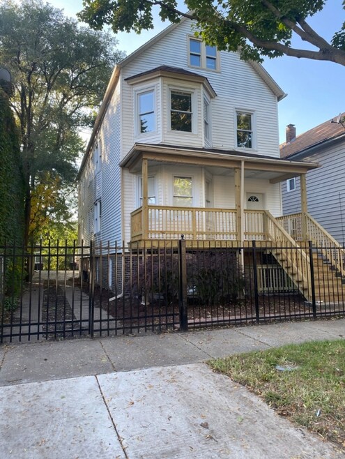 Building Photo - 8350 S Colfax Ave