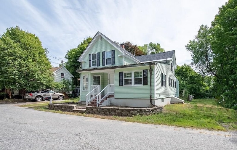 Building Photo - 5 Crescent St