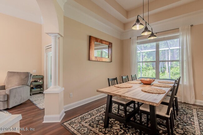 Building Photo - 8543 Glenbury Ct N