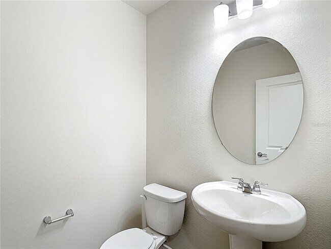 Building Photo - 2233 Southbury Dr