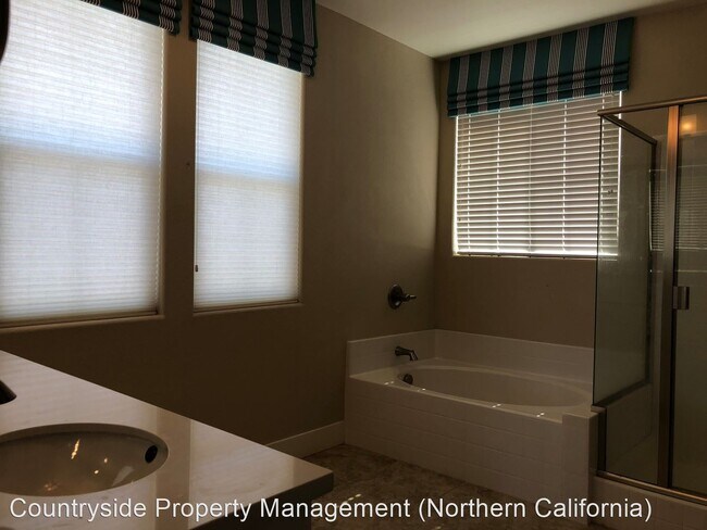 Building Photo - 3 br, 2.5 bath House - 9301 Vintner Circle
