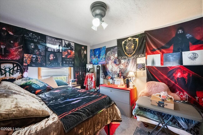 Building Photo - 4925 Southside Dr