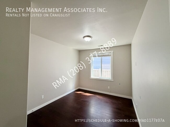 Building Photo - 3744 S Antler Ridge Ave